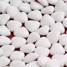 White Mini Chocolate Heart Dragees x 200