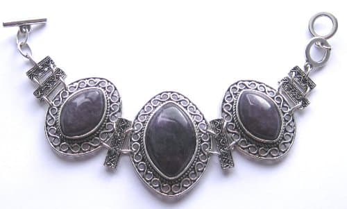 Purple Centre Gradiated Bracelet With Toggle Glasp