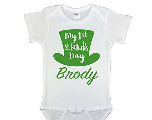 CustomizedByBilgin My First Irish Day Customized ST. Patricks Day Lucky Charm Shamrock Baby Boy Girl Onesie,Baby Shower Gift, Customized Bodysuit, Take Home Outfit (0-3 Months)