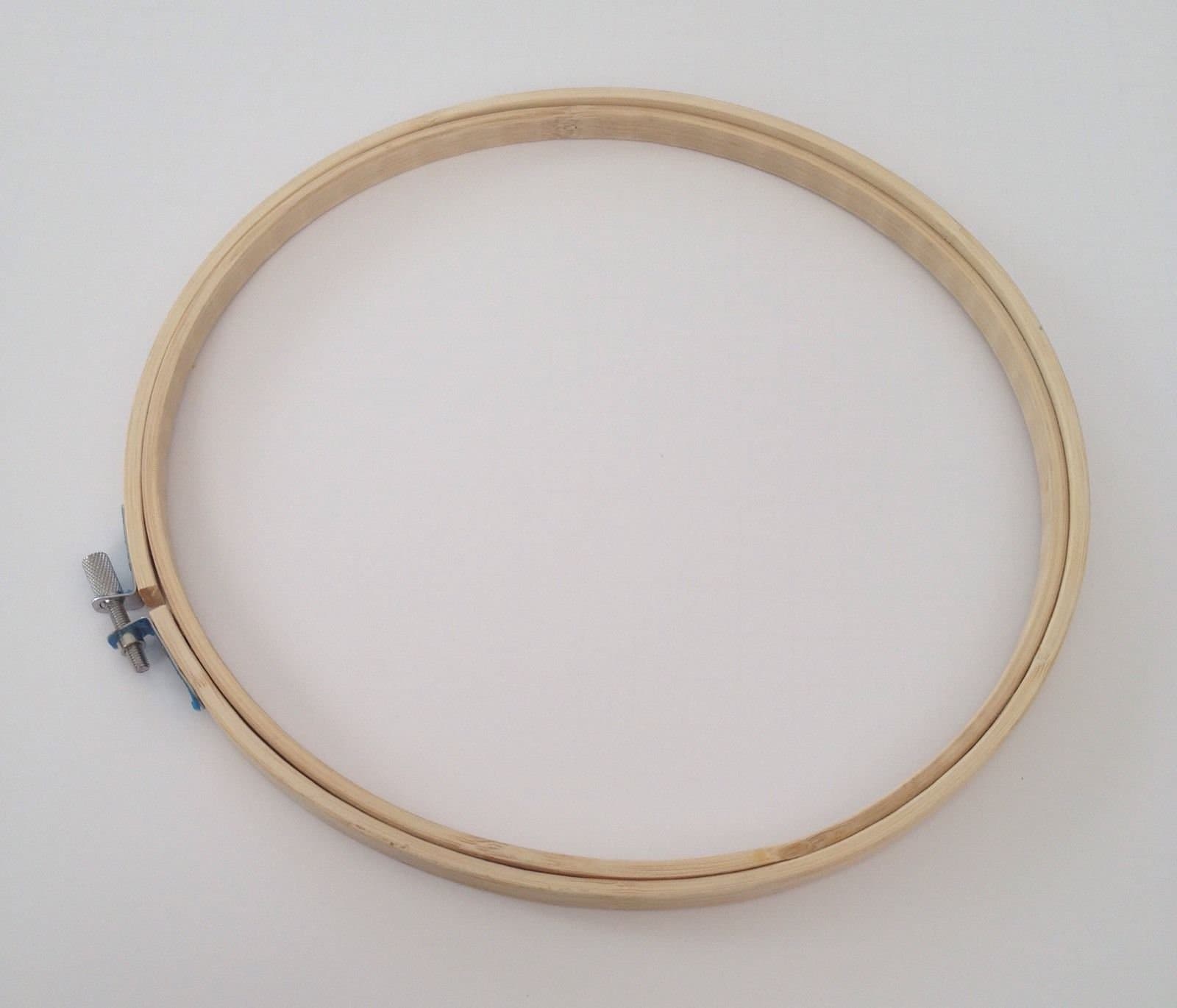1Pcs Embroidery Hoop Round Ring Adjustable Hand Machine Medium Wood Imitation Embroidery Cross Stitch Hoop Sewing Quilting Plastic Hoop Wonderful for Adults Sewing Craft Tool (7")