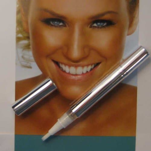On-the-Go Teeth Whitening Pen