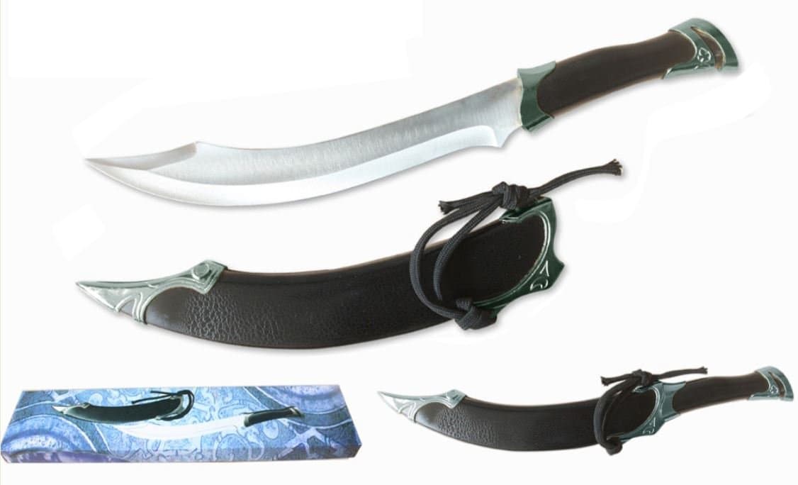 New 17" Medieval Curved Dagger w/Decorative Plastic Sabbard