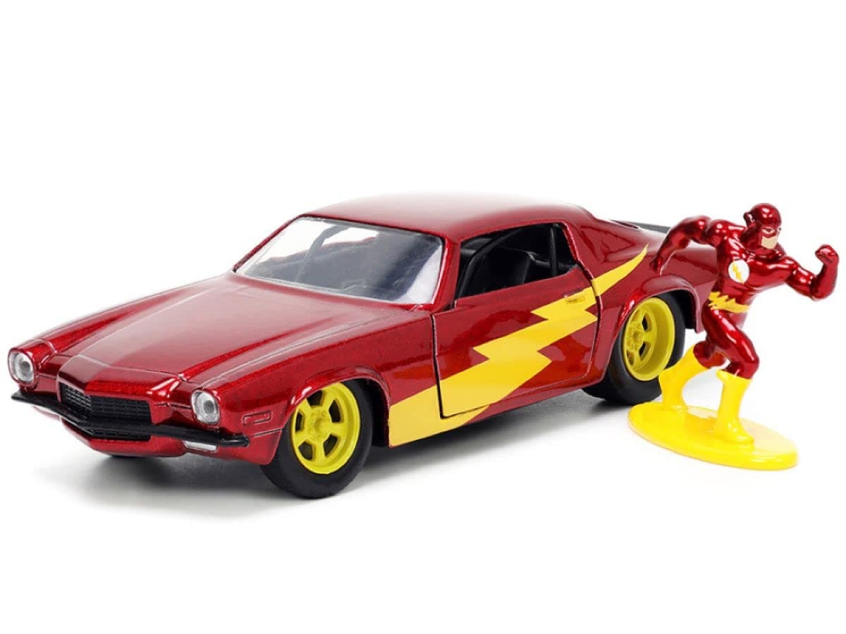 Jada Toys DC Comics 1:32 1973 Chevy Camaro Die-cast Car with The Flash Die-cast Figure, Toys for Kids and Adults, Red