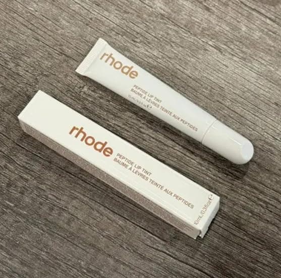 by Hailey Bieber Peptide Lip Tint (Limited Edition- Cinnamon Roll) 10ml / .3 fl oz.