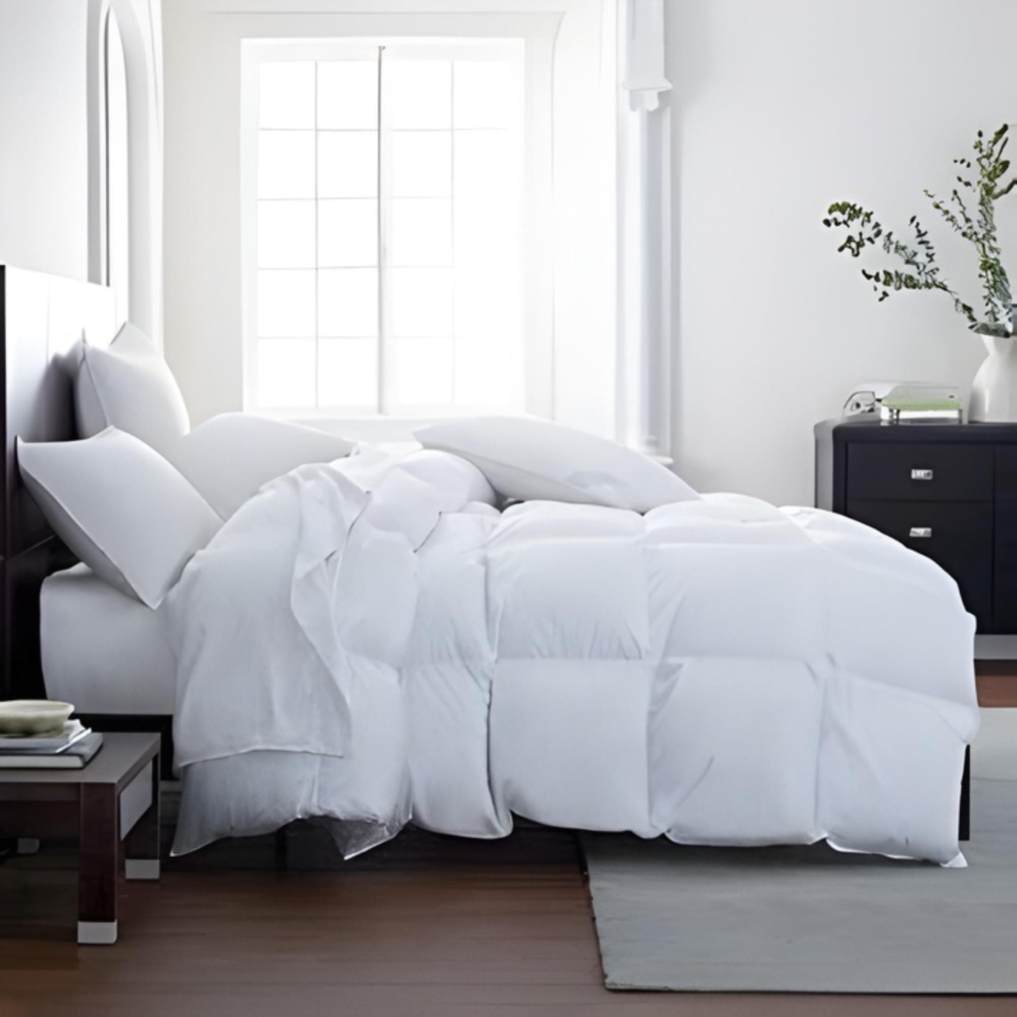 Lavish Comforts® Down Alternative Oversized Queen Comforter - Extra Fluffy Duvet Insert, Hotel Queen, Puffy Thick All Season Premium Cooling Comforter - White 102x86