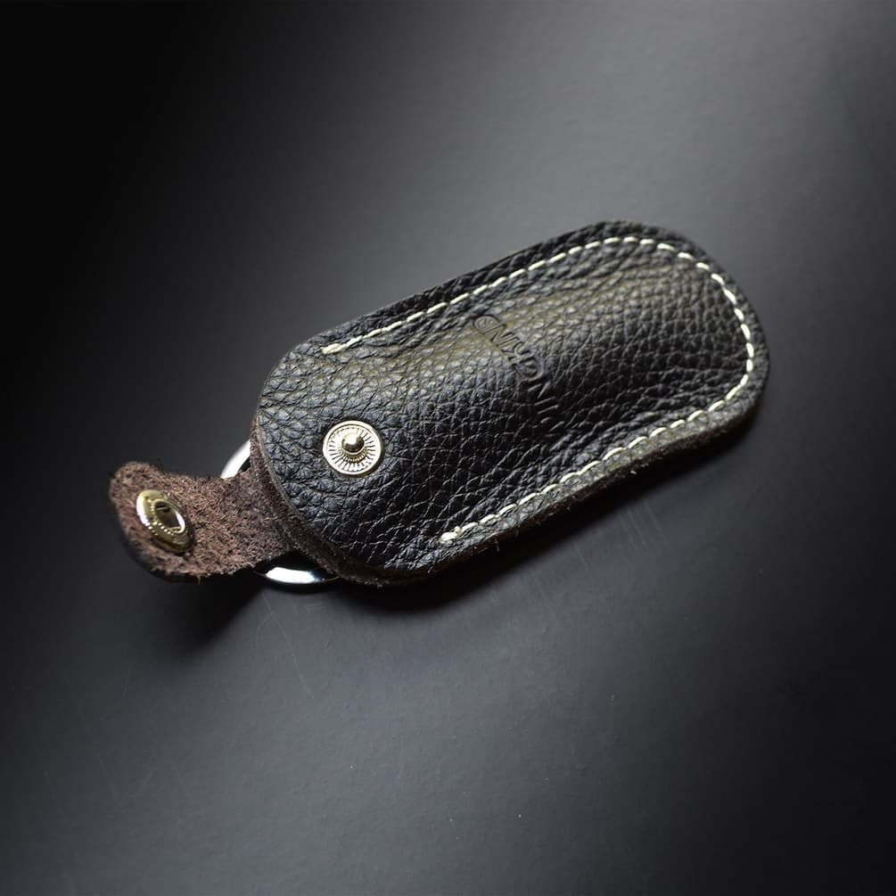 Cowhide Genuine Leather USB Flash Drive Case Holder with Key Chain (Black)