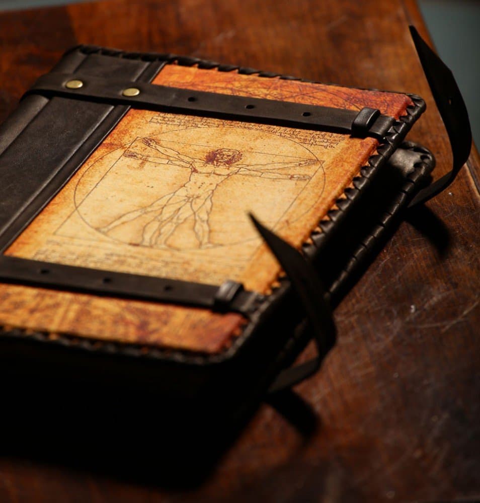 Exclusive Handmade Embossed Leather JOURNAL - Refillable - 9 x 6.5 - LEONARDO DA VINCI - Brown - lined