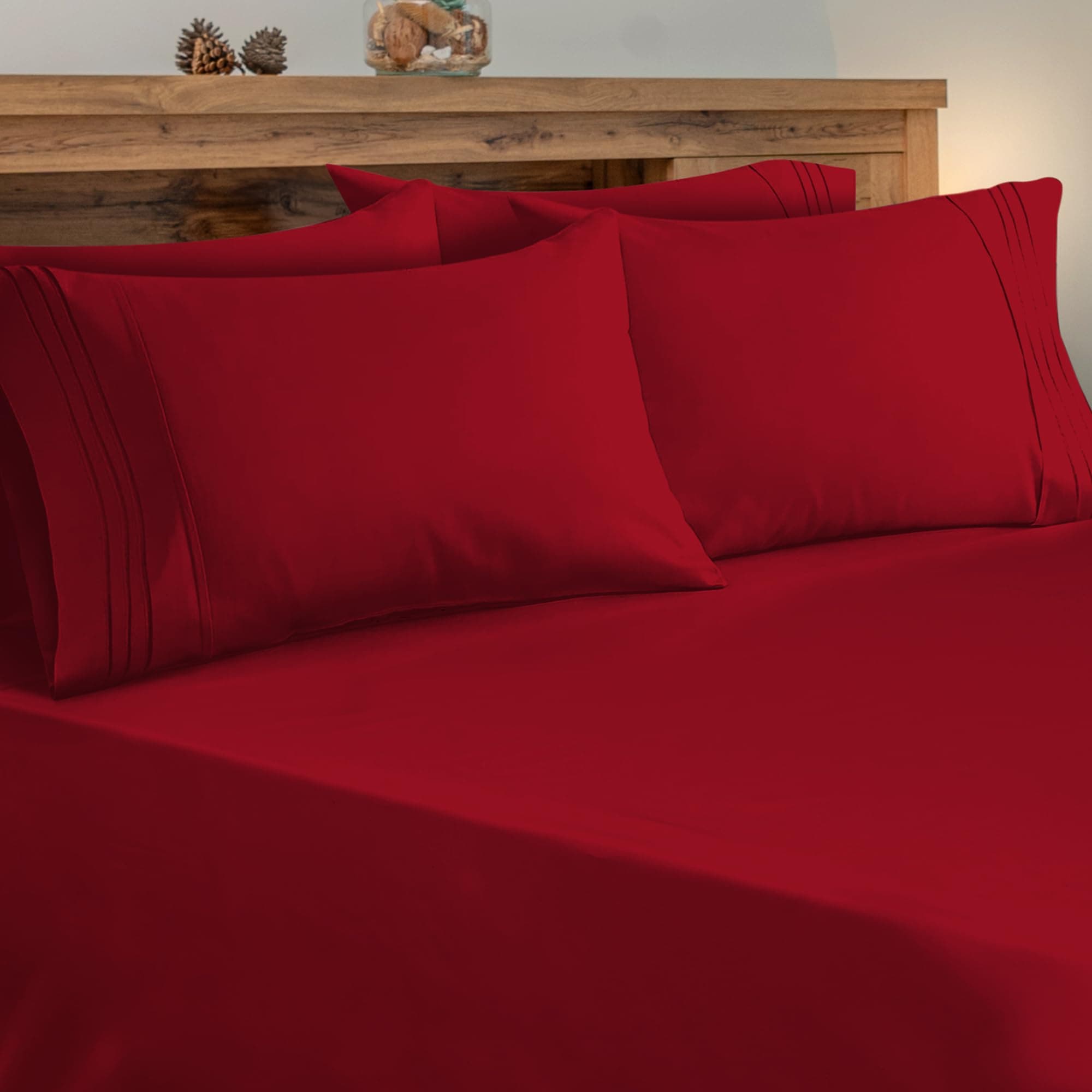 Queen Size Sheets – 6 Piece Bedding Sheets & Pillowcases – Hotel Luxury, Soft Microfiber 100GSM, Breathable & Cooling Bed Sheets – with Deep Pocket up to 16’’ – 1800 Thread Count. (Red)