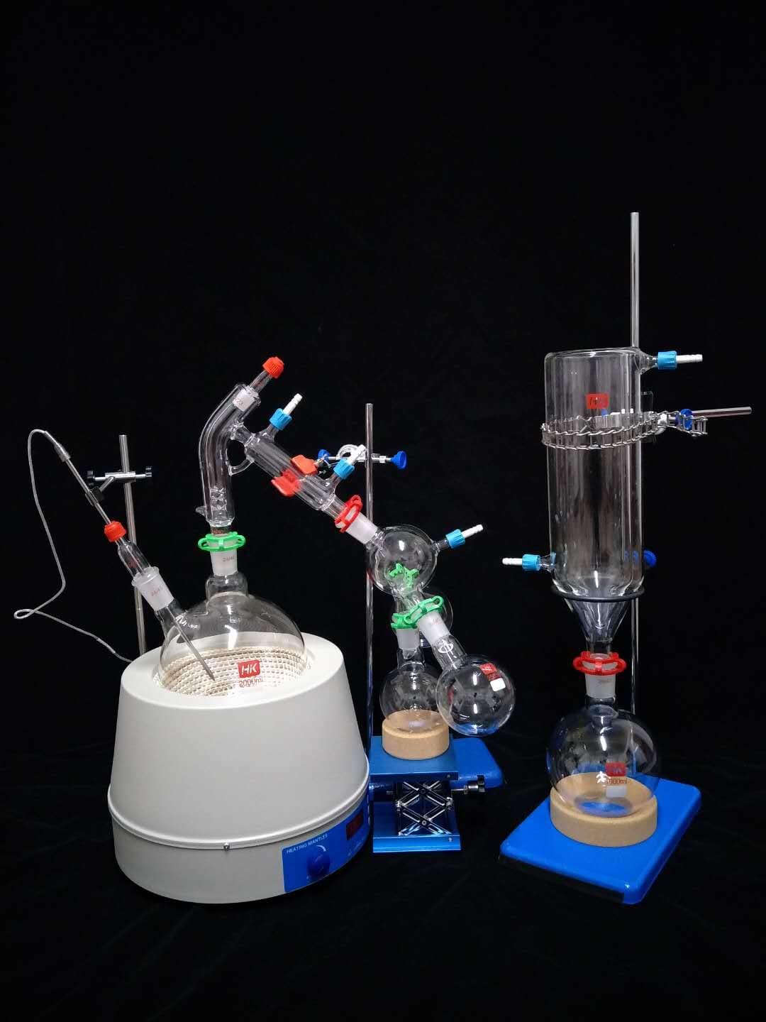 Laboratory Glassware Boro3.3 Glass Short Path Distillation Kit with Cold Trap,2000ml(I've Changed to Heat Resistant Stirring bar Now.)