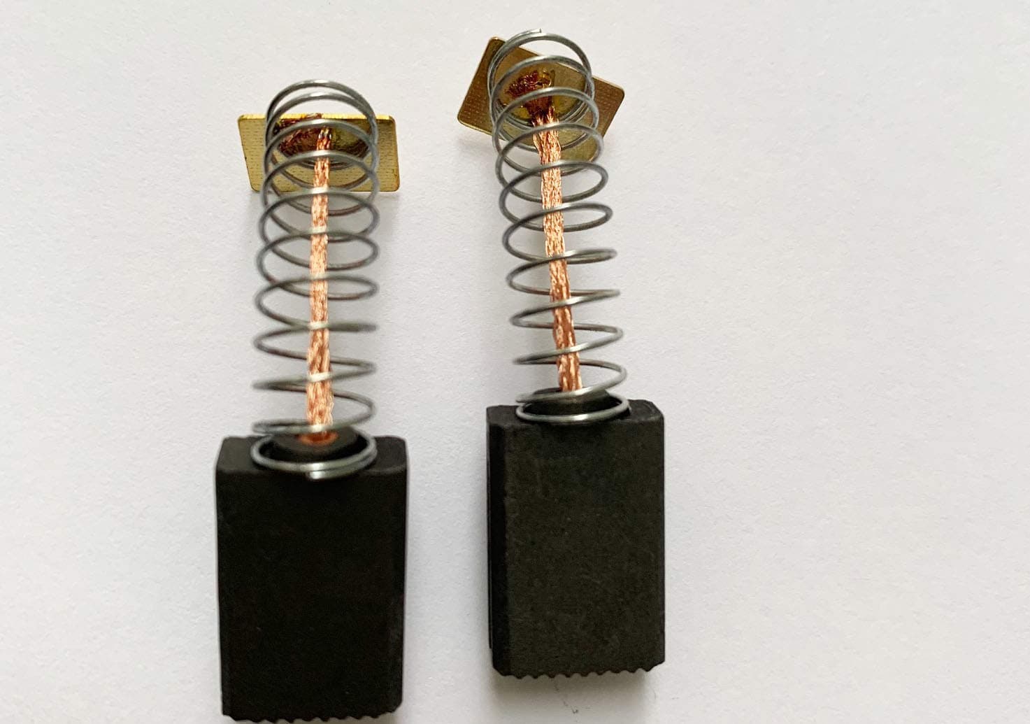 Carbon brushes pair for Erbauer ERB32XN2