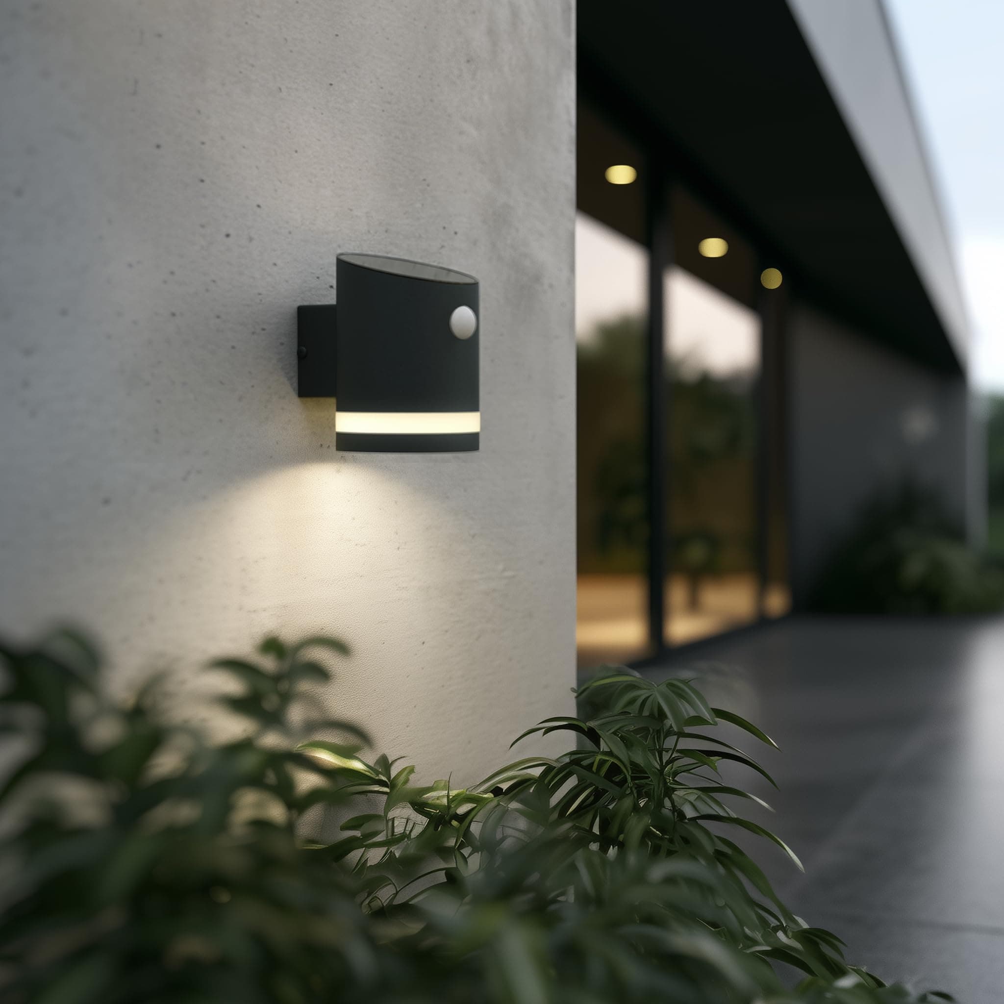 SolarCentre® Truro Outdoor Solar Motion PIR Sensor Light - Anthracite Edition