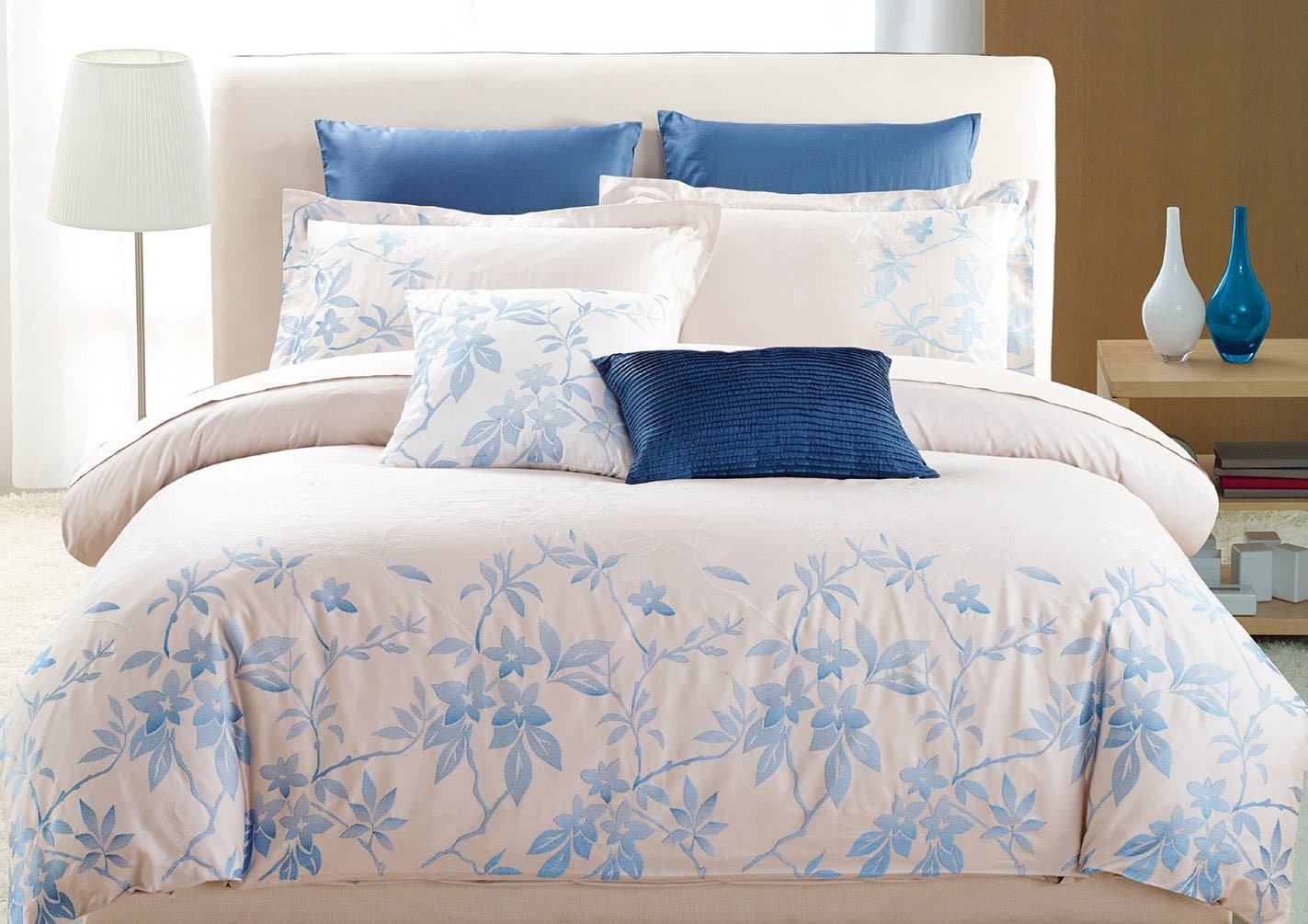 Bedding Collection Set King Size Hypoallergenic & Soft Durable, 200TC 100% Cotton 3 Piece Comforter Cover(1 Duvet Cover & 2 Pillow Shams), Soft and Breathable, Pink with Blue Flower Duvet Cover