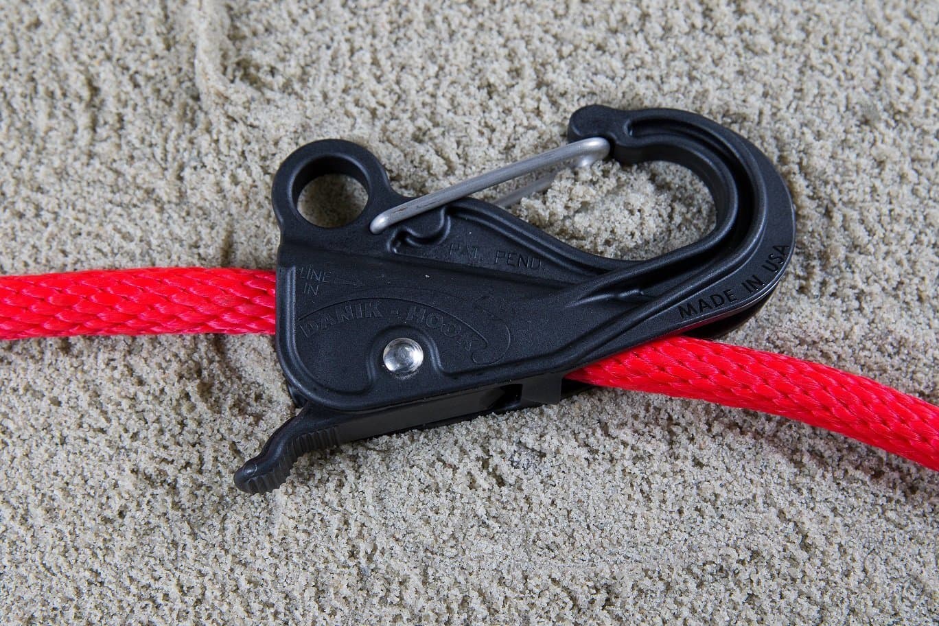 Danik Hook - Easy to Use, Knotless Boat Anchor System- Holds 500 Pounds with Quick Release. Fishing Watercraft & Trolling Motors, Docking & Anchoring Equipment