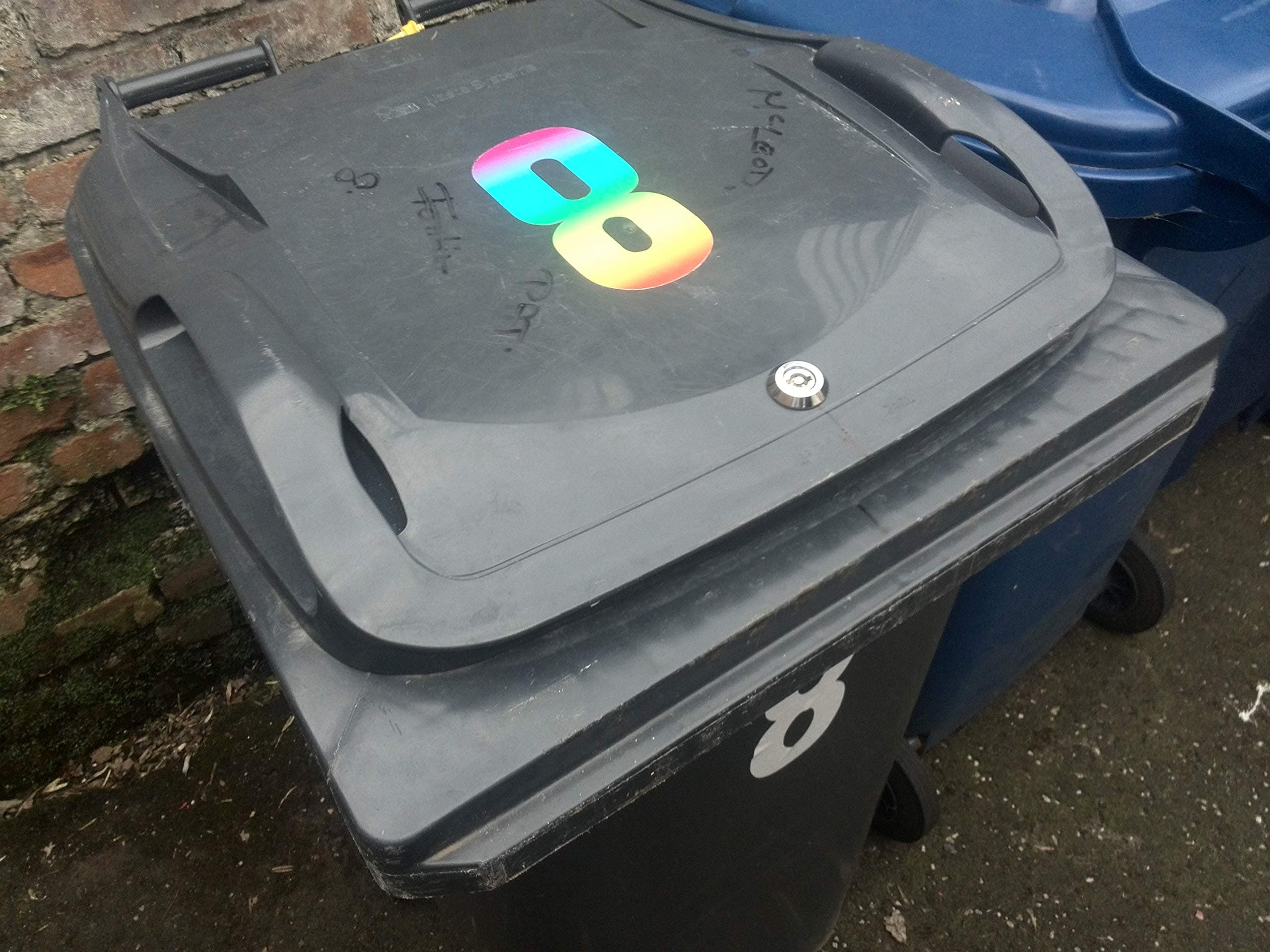 Universal bin Lock, Easy to fit, Strong and Discrete, Modern, no Padlocks Free HOLESAW