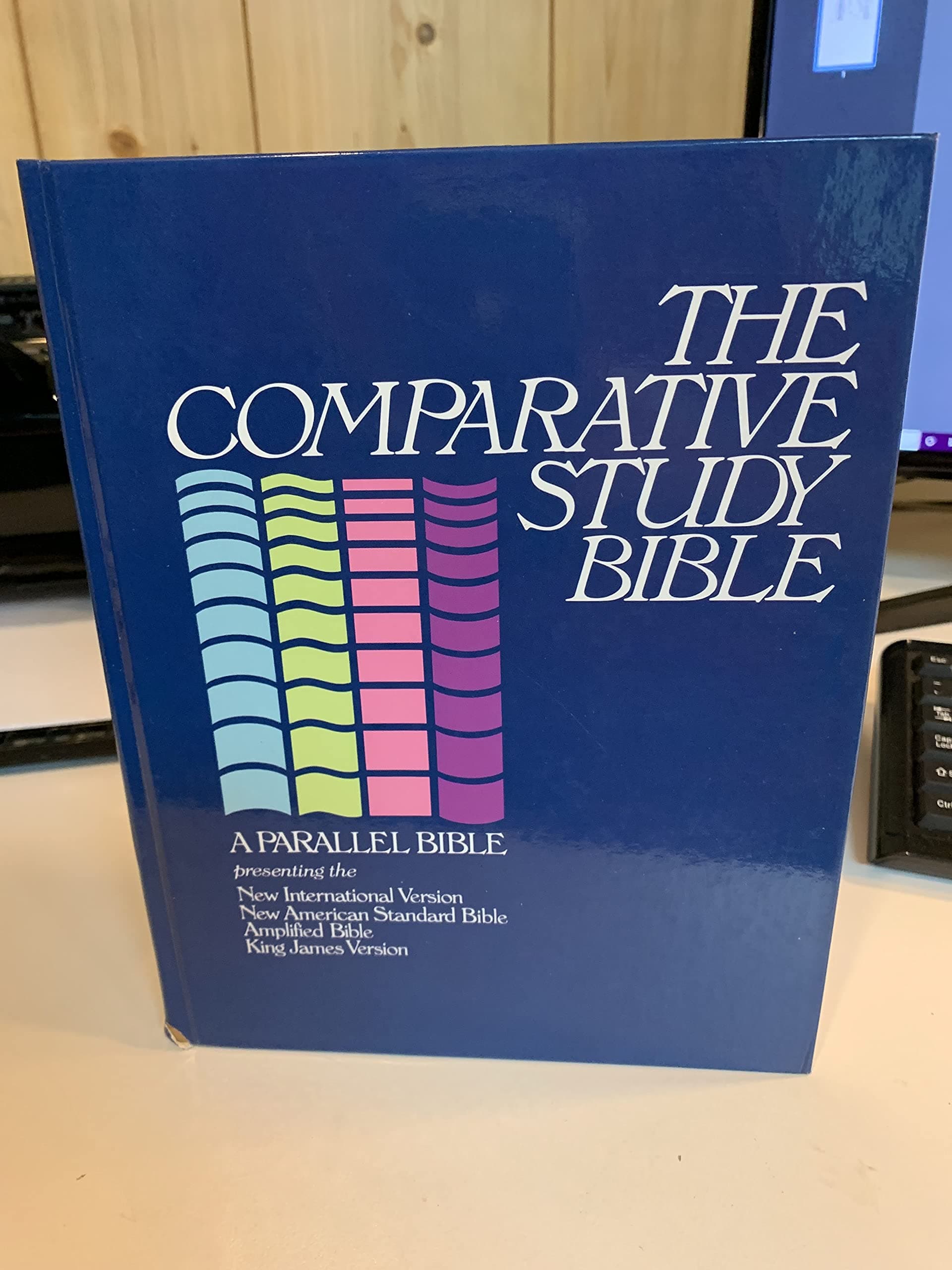 The Comparative Study Bible Hardcover – Import, 1 June 1988
