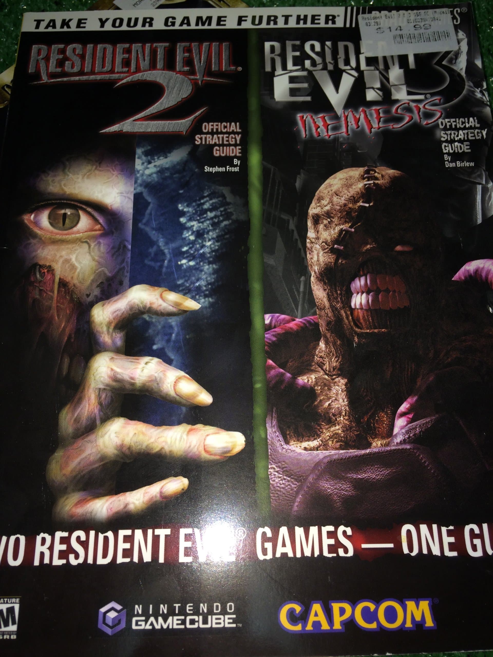 Resident Evil 2 & Resident Evil 3: Nemesis (Nintendo Gamecube) (Bradygames Official Strategy Guide)