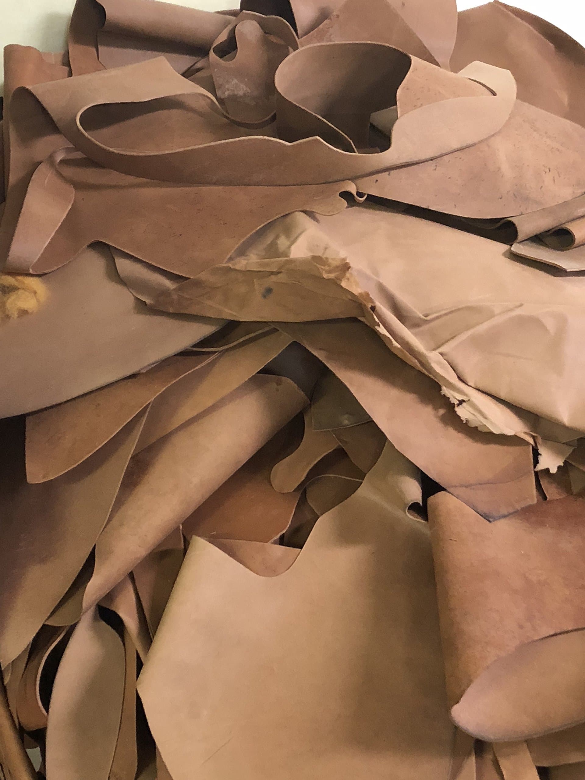 Genuine Horsehide Butt Leather Pieces| Assorted Bulk Scrap Leather Pieces for Arts/Crafts| Sold in 1 Pound Bags