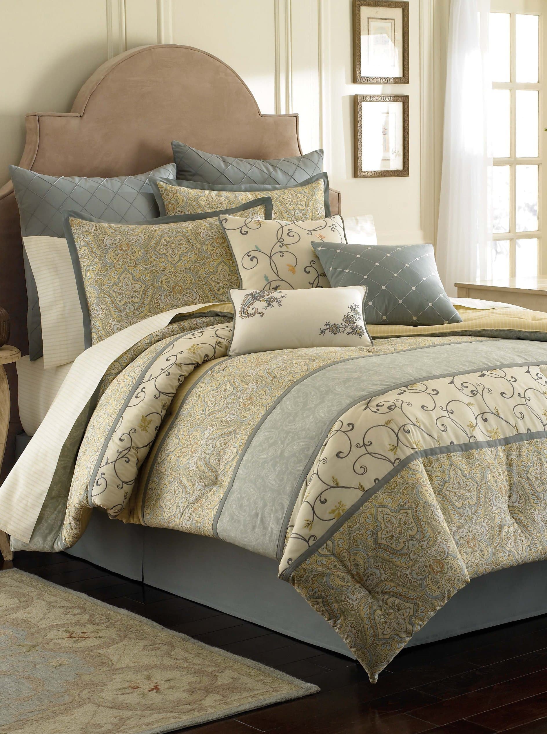 Laura Ashley Home Berkley 4 Piece Comforter Set Size: Queen