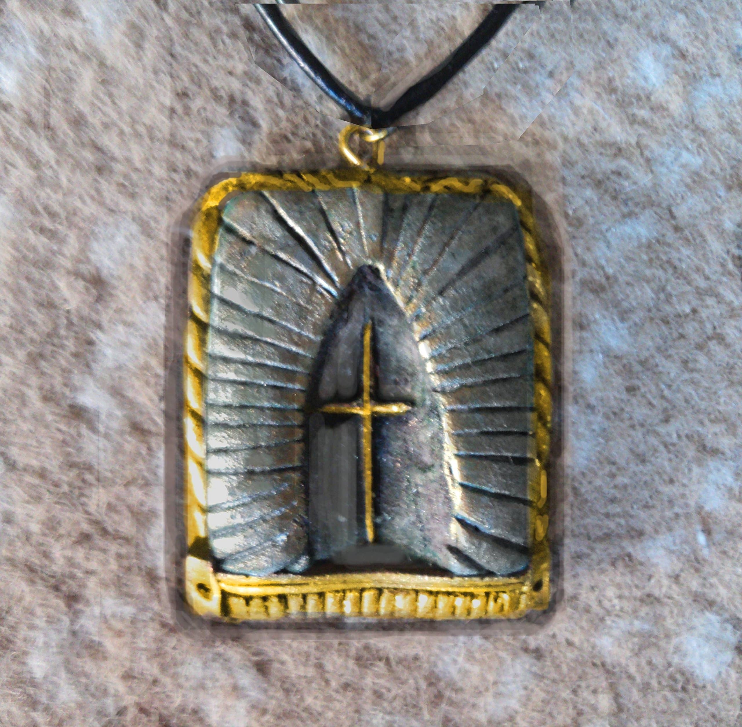 CRUCIFIX IN NICHE PENDANT