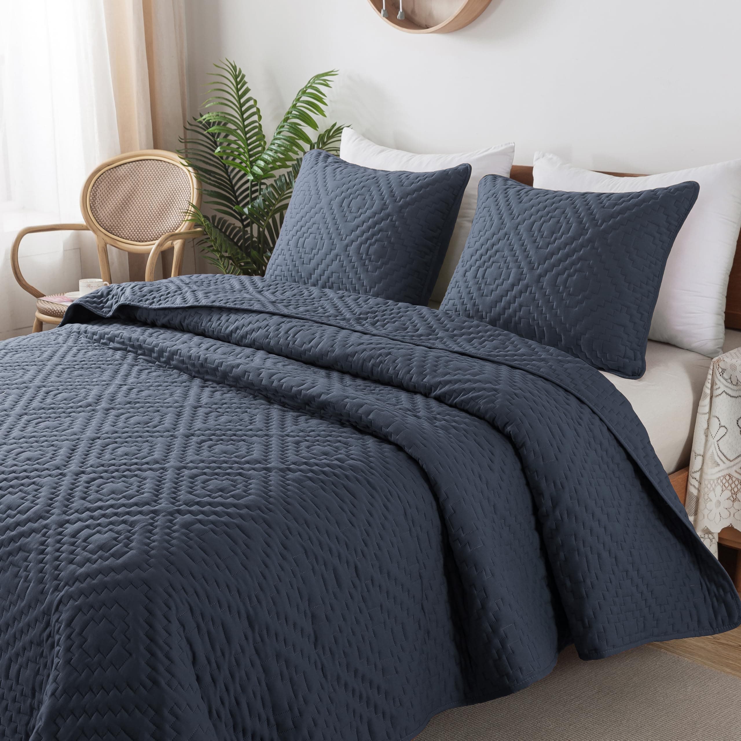 R.SHARE Navy Blue Twin Size Quilt Bedding Sets with Pillow Sham, Boho Lightweight Soft Bedspread Coverlet, Quilted Blanket Thin Comforter Bed Cover for All Season, 2 Pieces, 68x90 inches