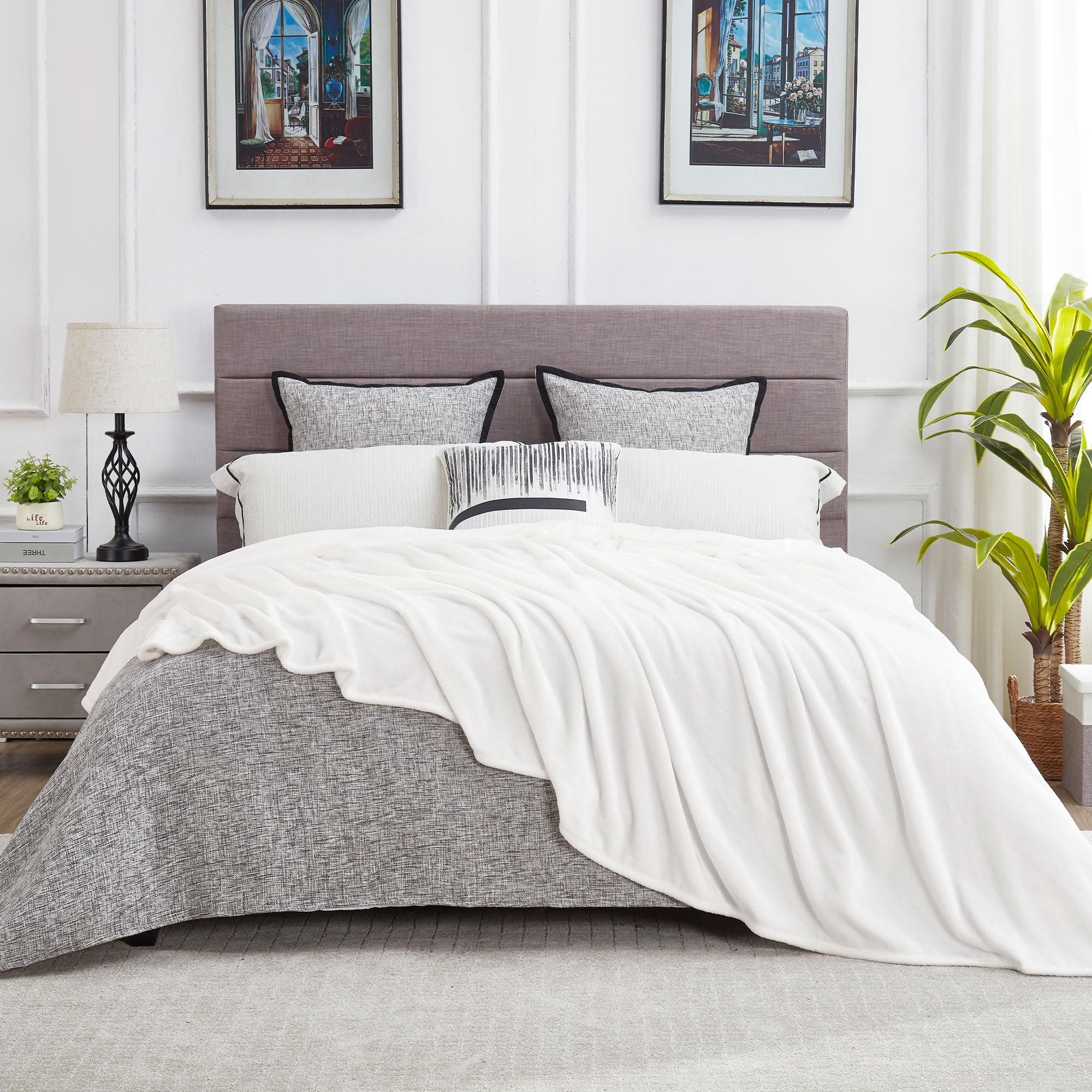 DREAMNINE Extra Large Solid Soft Comfy Fluffy Fleece Bed Blanket Full Size 80" x 90", Luxury Decorative Fuzzy Blanket for Bedroom, Big Cozy Shaggy Warm Flannel Blankets for Winter Autumn Pet, White