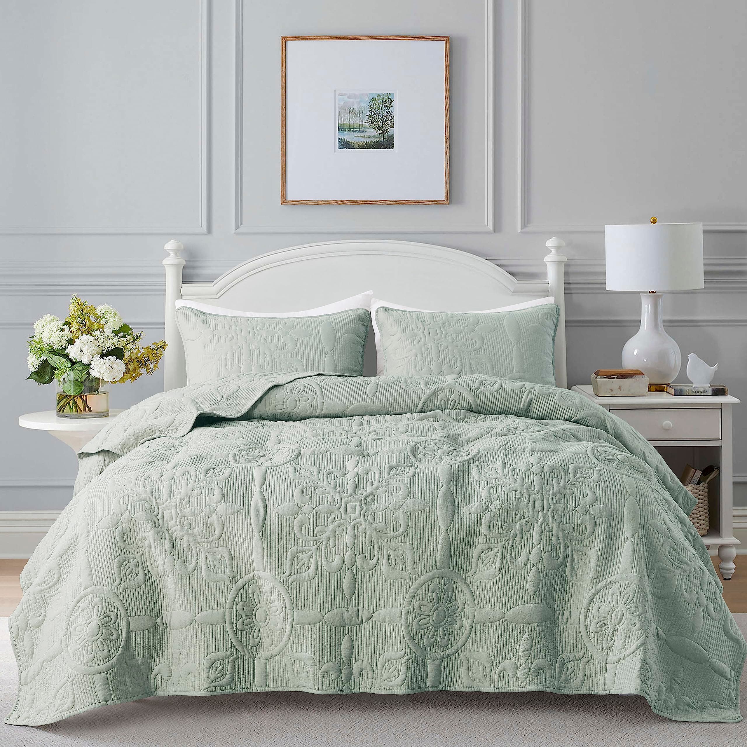 Sage Green Damask Quilt King Size Bedding Sets with 2 Pillow Shams, Boho Bedspread Lightweight Soft Farmhouse Vintage Bohemian Coverlet Retro Jacquard Pattern Bed Cover for All Season, 3 Pieces